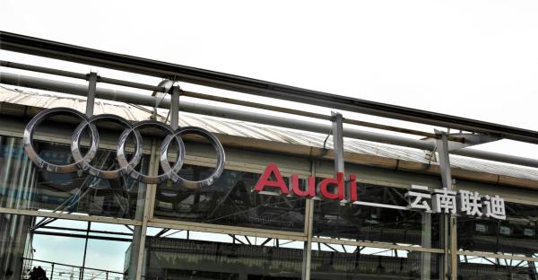 ����һŮ���I�v�W��Q3ÿ�_2000����C(j��)�͈�(b��o)��������  ܇���Q4S���f(shu��)��������